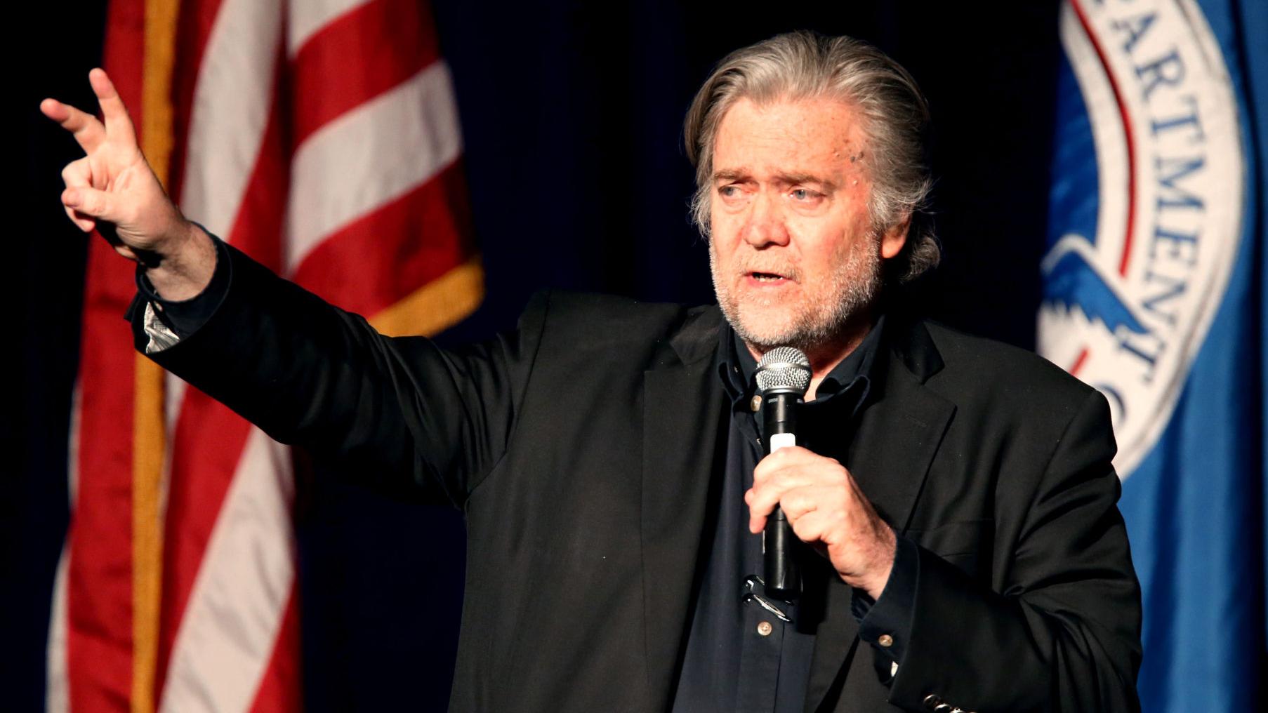 Political strategist Steve Bannon implores Tucson crowd to support Trump
